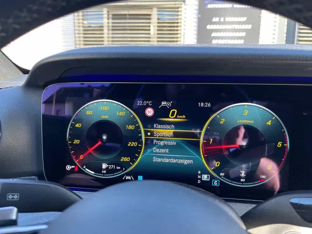 Mercedes-Benz E-Class 220 d Avatgarde*LED*PANO*WIDESCREEN*360° 07/2021-photo-29
