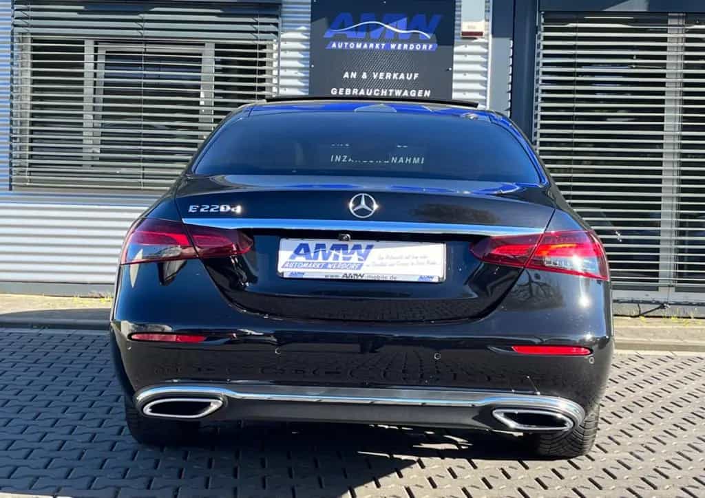 Mercedes-Benz E-Class 220 d Avatgarde*LED*PANO*WIDESCREEN*360° 07/2021-photo-3