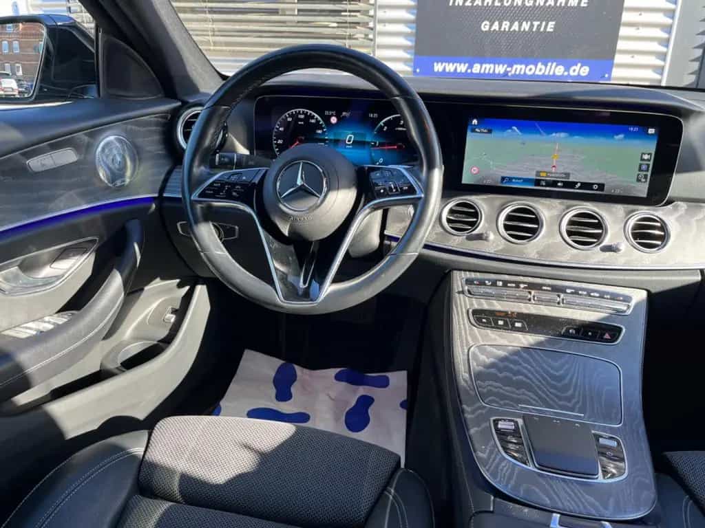 Mercedes-Benz E-Class 220 d Avatgarde*LED*PANO*WIDESCREEN*360° 07/2021-photo-4