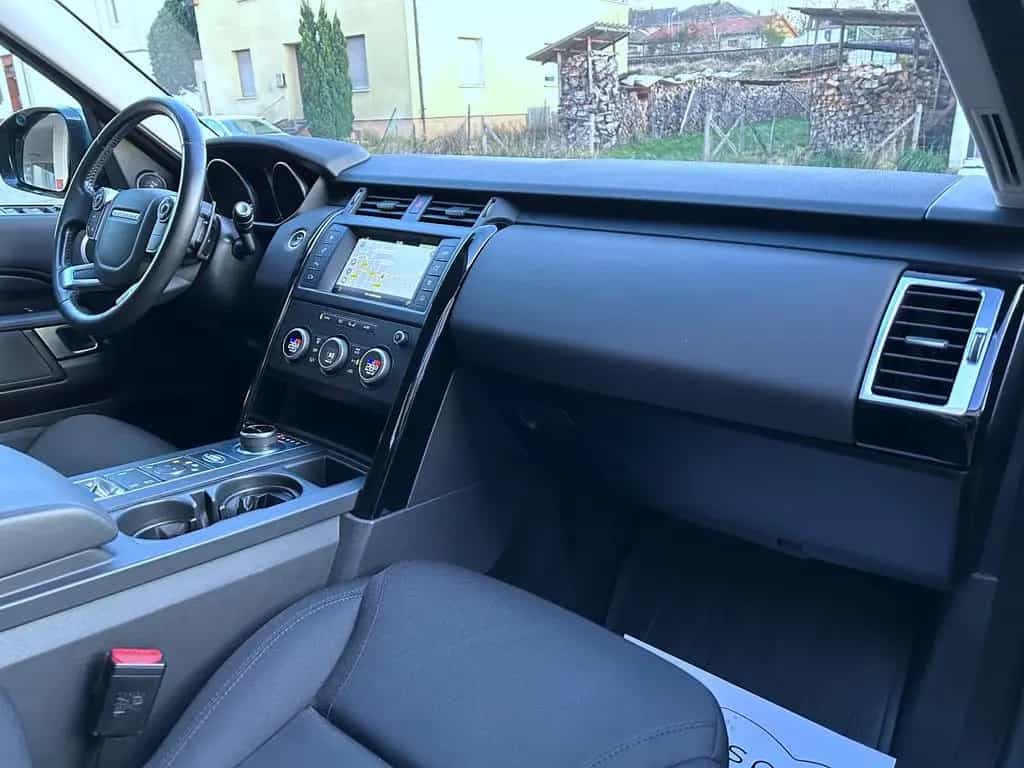 Land Rover Discovery 5 Aut. 2,0 Ltr. Navi Klima Kamera Alu 05/2017-photo-14