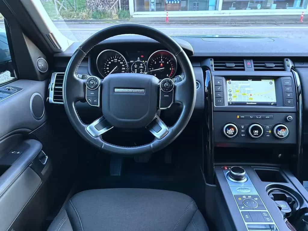 Land Rover Discovery 5 Aut. 2,0 Ltr. Navi Klima Kamera Alu 05/2017-photo-9