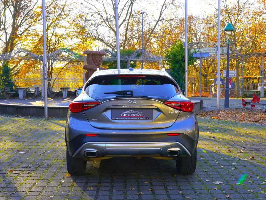 Infiniti QX30 2.2d Luxe Premium Sport Auto.*BOSE~Navi~Pan 08/2016-photo-5