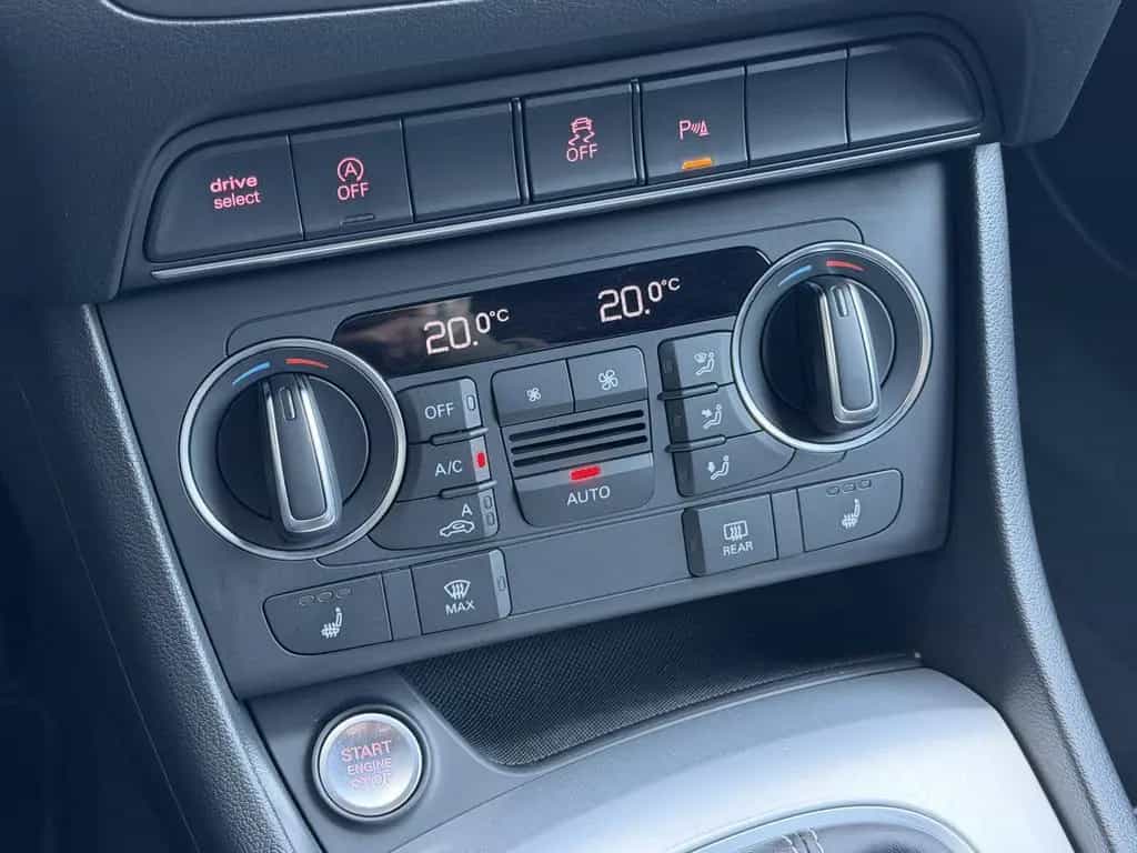 Audi Q3 quattro S-Line Plus Xenon Navi Sitzheizung 07/2018-photo-37