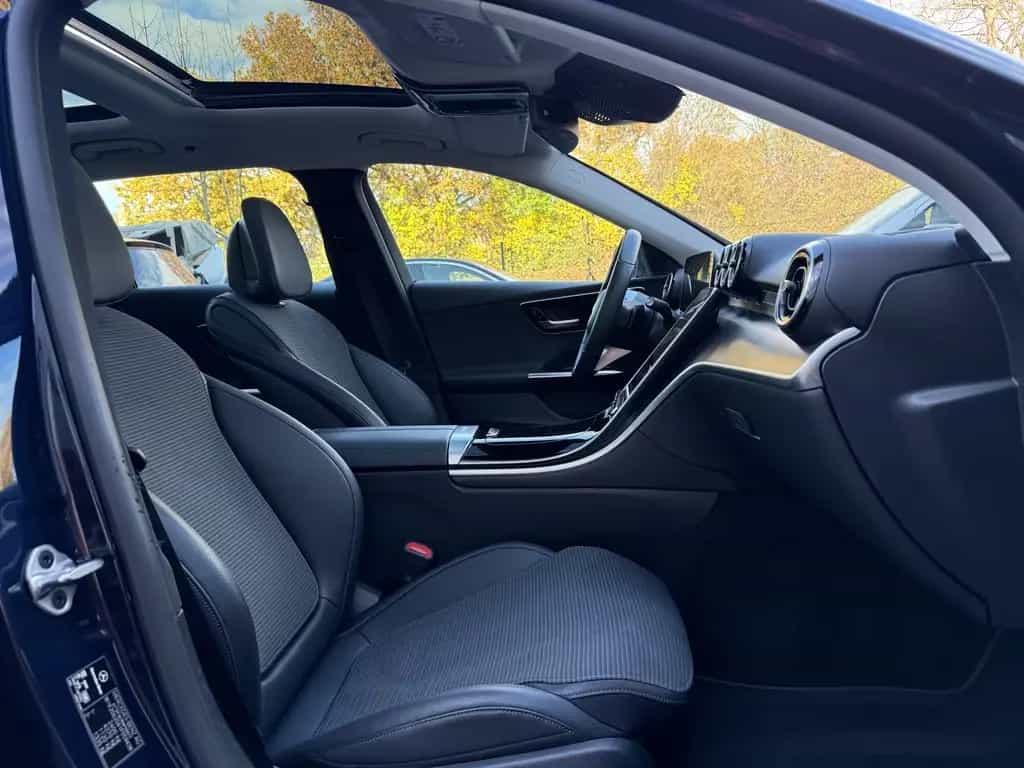 Mercedes-Benz C 220 d Avantgarde LED Distronic Rü-Kamera Pano 06/2022-photo-24