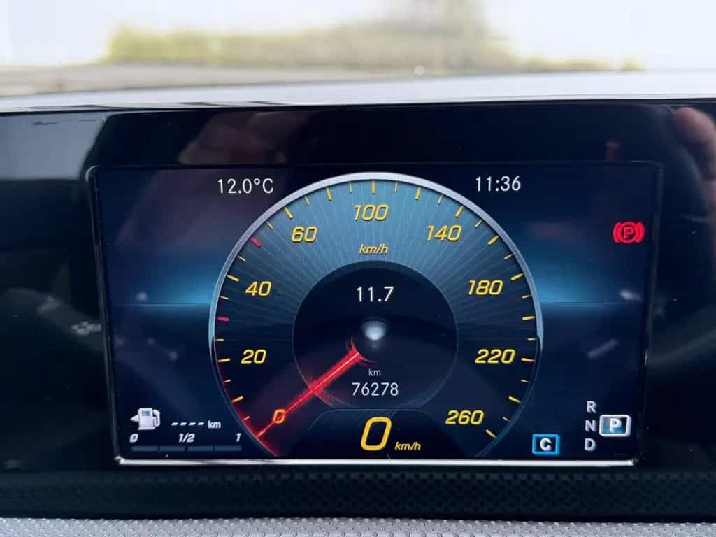 Mercedes-Benz CLA-Class D AMG Night LED MBUX Pano Standheizung 06/2022-photo-35
