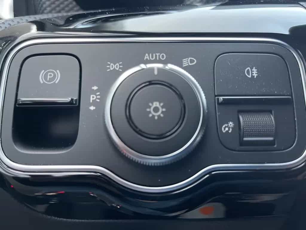 Mercedes-Benz CLA-Class d Coupe LED MBUX-Plus Distronic RüKamera 06/2022-photo-31