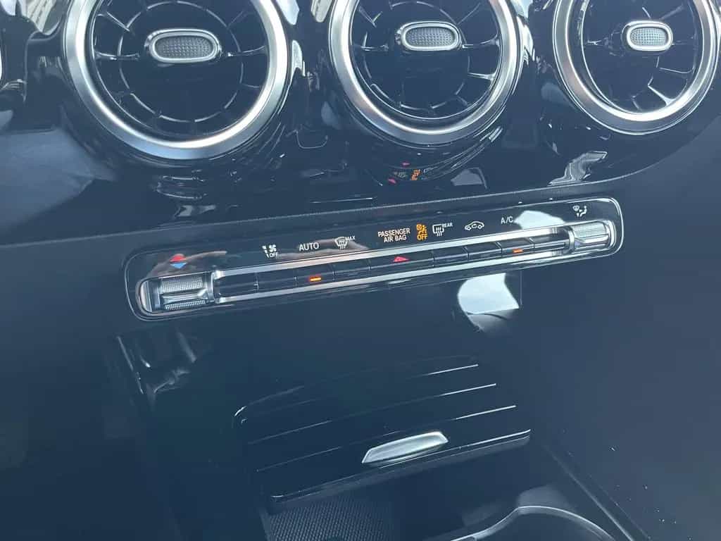 Mercedes-Benz CLA-Class d Coupe LED MBUX-Plus Distronic RüKamera 06/2022-photo-36