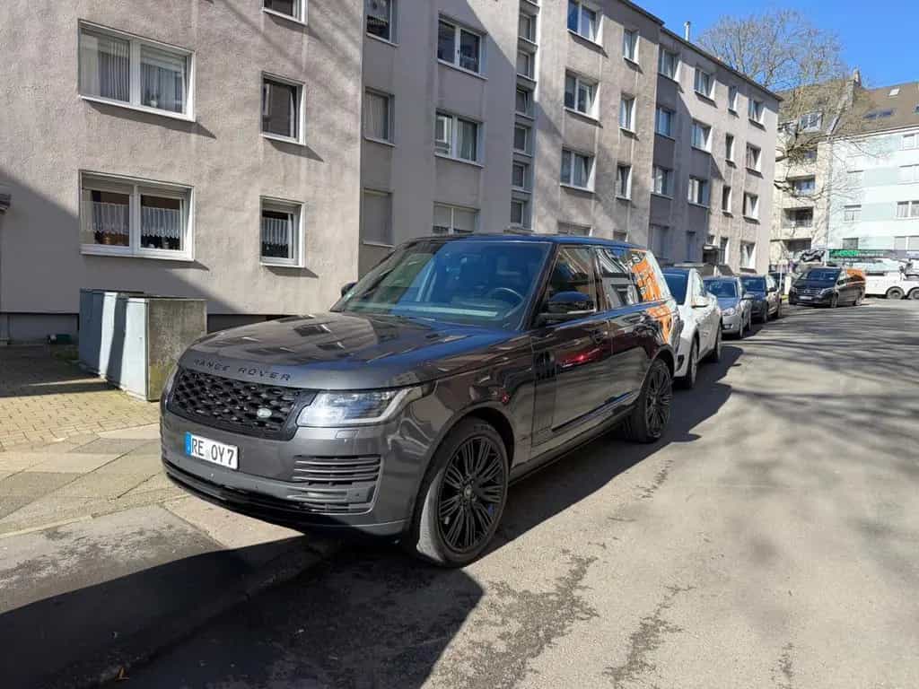 Land Rover Range Rover Rover 4.4 Liter SDV8 Vogue 02/2018-photo-0
