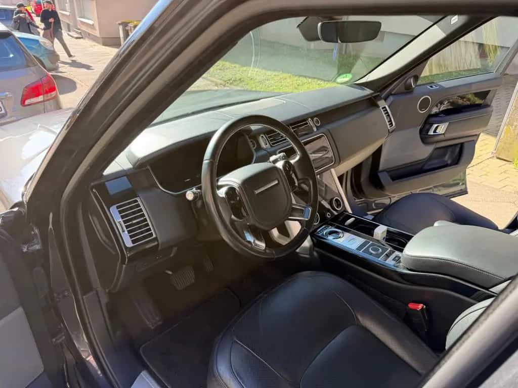 Land Rover Range Rover Rover 4.4 Liter SDV8 Vogue 02/2018-photo-6