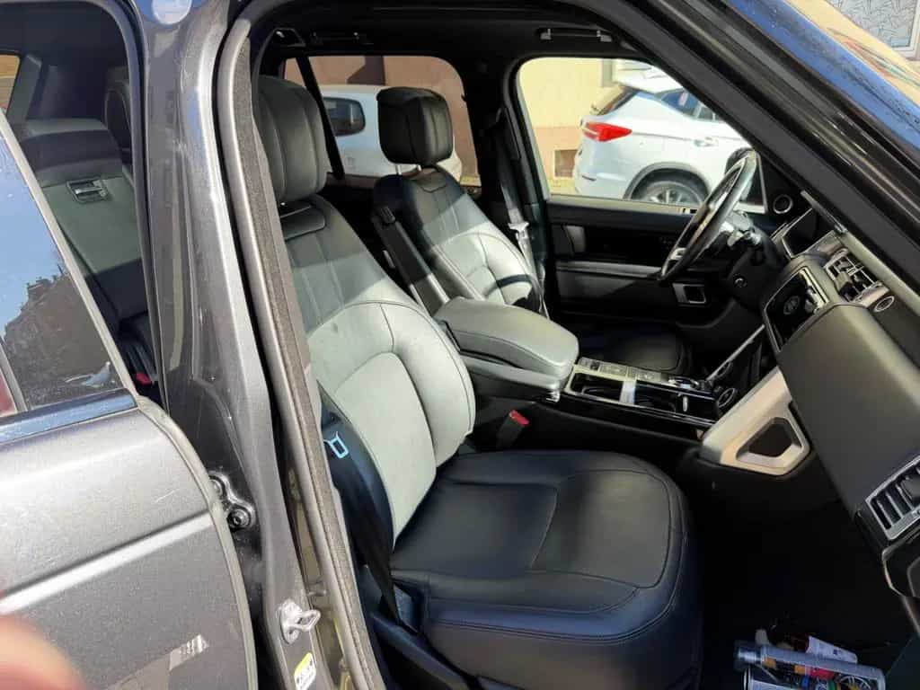Land Rover Range Rover Rover 4.4 Liter SDV8 Vogue 02/2018-photo-7