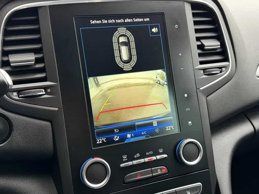 Renault Megane BOSE-Edition LED Navi HUD Virtual Kamera 03/2018-photo-18