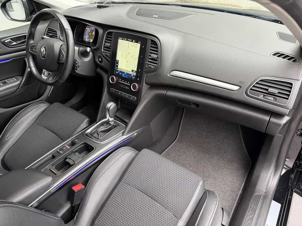 Renault Megane BOSE-Edition LED Navi HUD Virtual Kamera 03/2018-photo-24