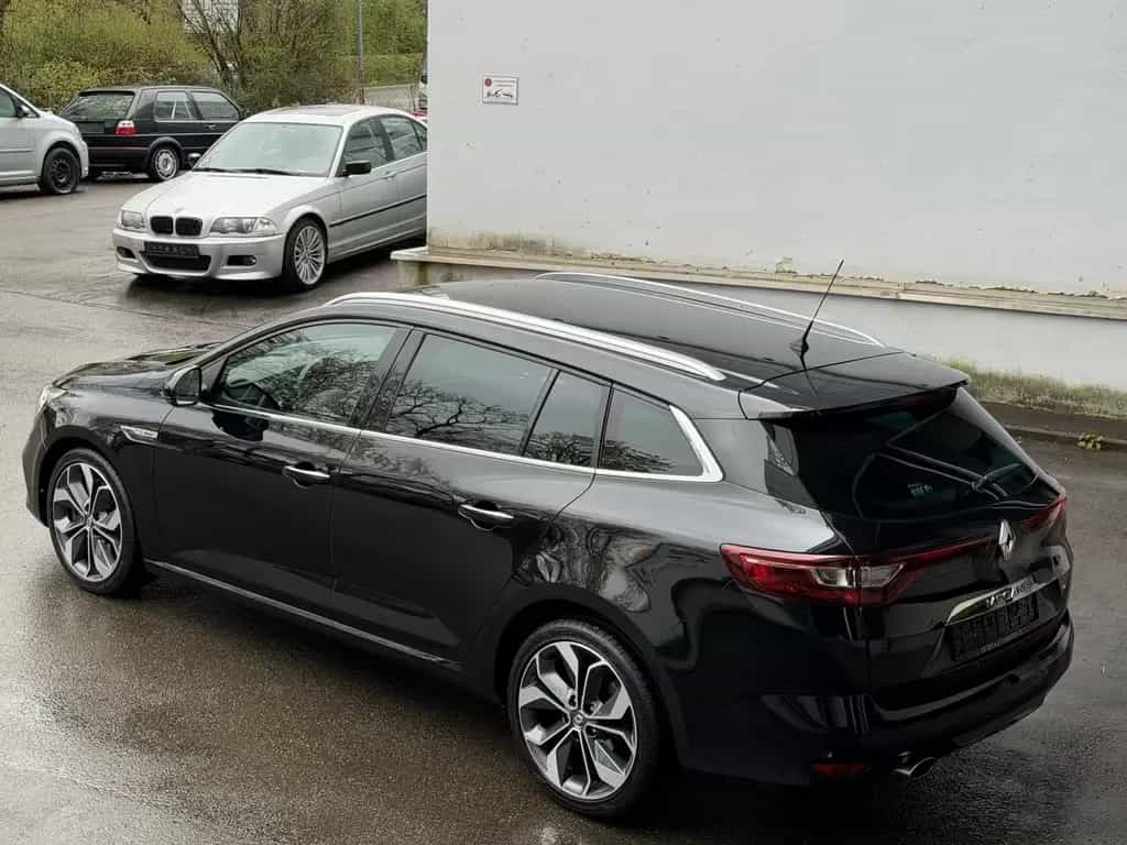Renault Megane BOSE-Edition LED Navi HUD Virtual Kamera 03/2018-photo-3