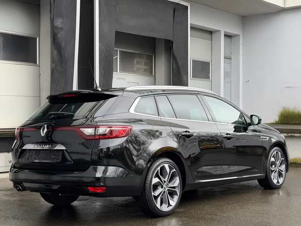 Renault Megane BOSE-Edition LED Navi HUD Virtual Kamera 03/2018-photo-5