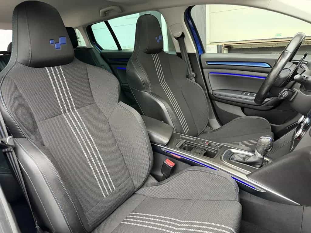 Renault Megane IV GT LED Navi Panorama Ambiente 4Control 08/2018-photo-23