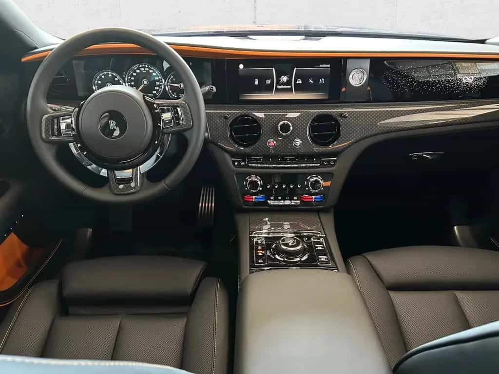 Rolls-Royce Ghost Black Badge Ghost *PROVENANCE* 07/2025-photo-5