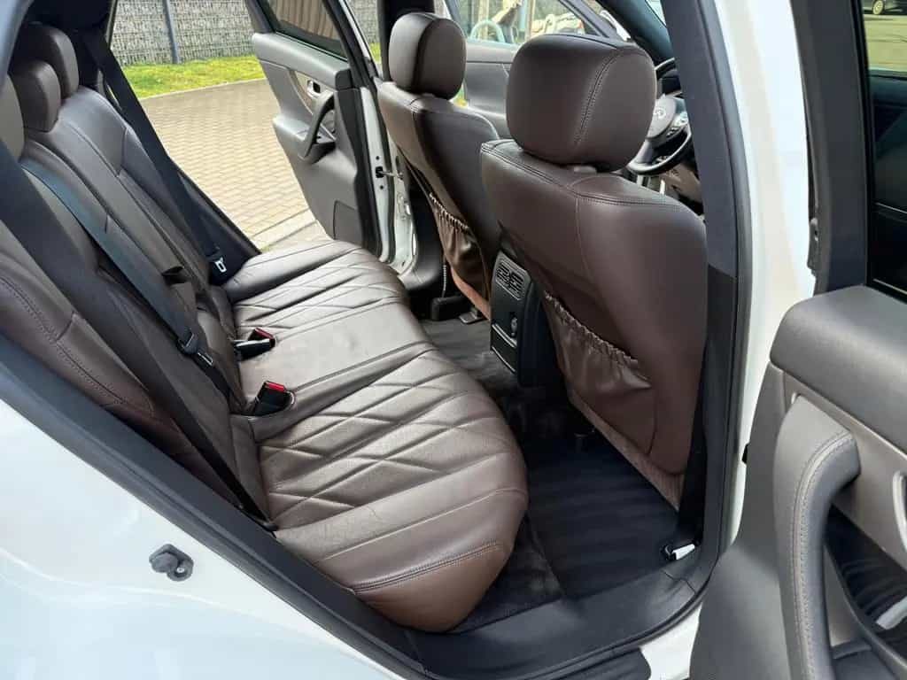 Infiniti QX70 30dS Premium 05/2016-photo-8