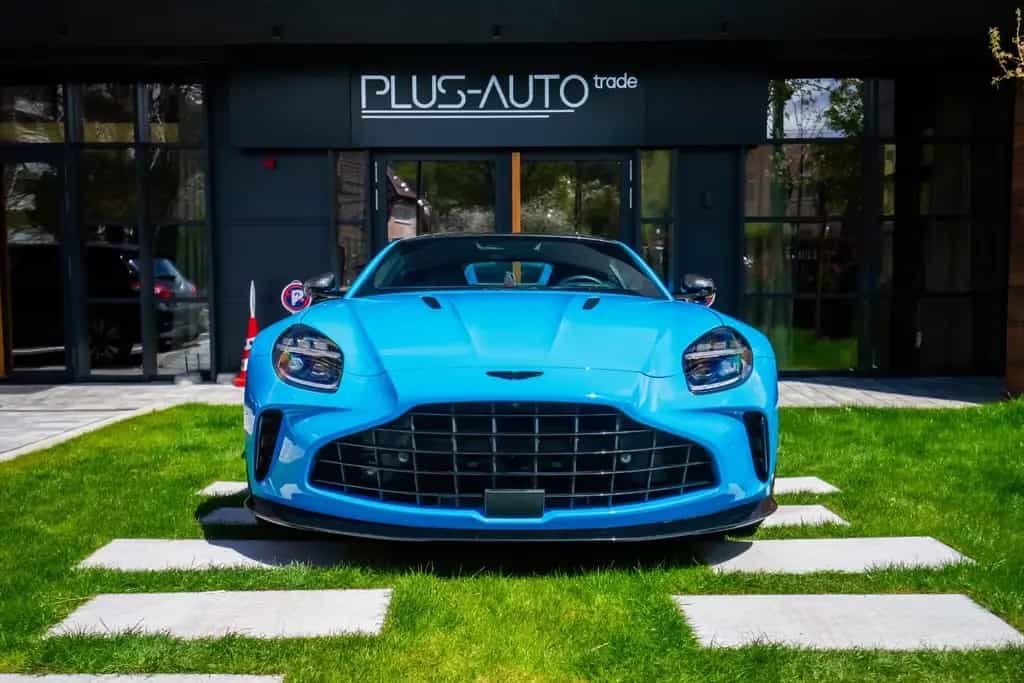 Aston Martin V8 Vantage Carbon /360 Cam/Warranty/Adapt. Susp./Track Mode 09/2024-photo-1