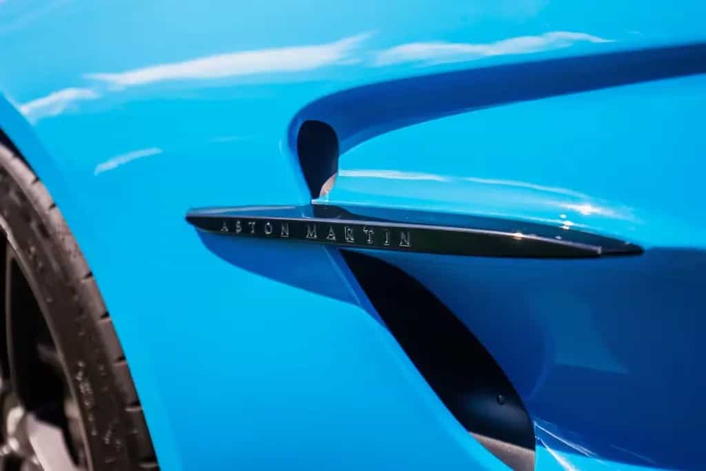 Aston Martin V8 Vantage Carbon /360 Cam/Warranty/Adapt. Susp./Track Mode 09/2024-photo-30