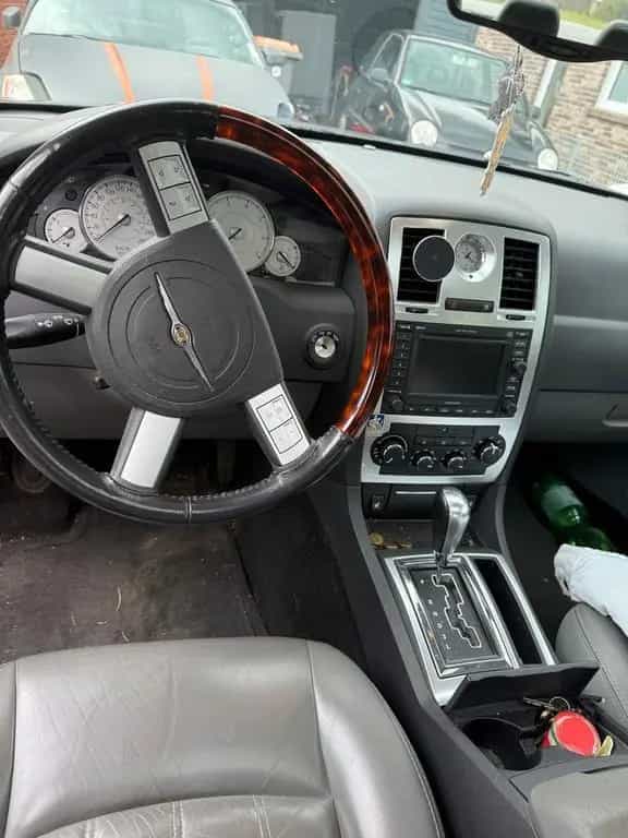Chrysler 300C 3.5 V6 Vollausstattung Leder... 10/2004-photo-9