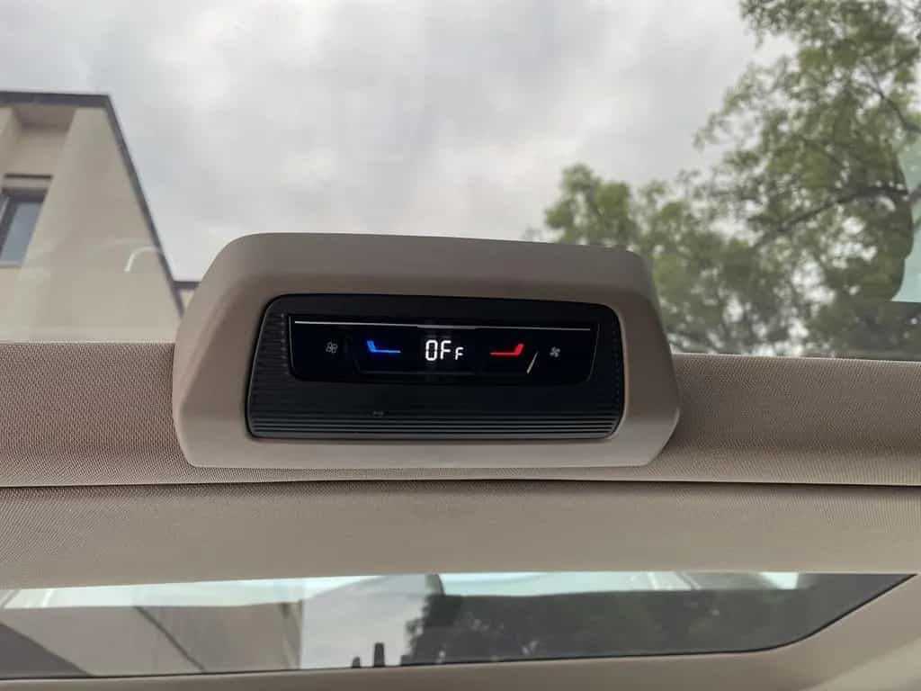 Volkswagen T7 Multivan Lang LÜ HUD ACC Pano Memo AHK Kamera 09/2023-photo-42