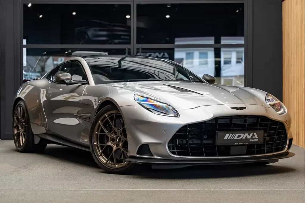 Aston Martin Vanquish V12 Carbon Keramisch 6.0 V12 Forest Gre 09/2024-photo-0
