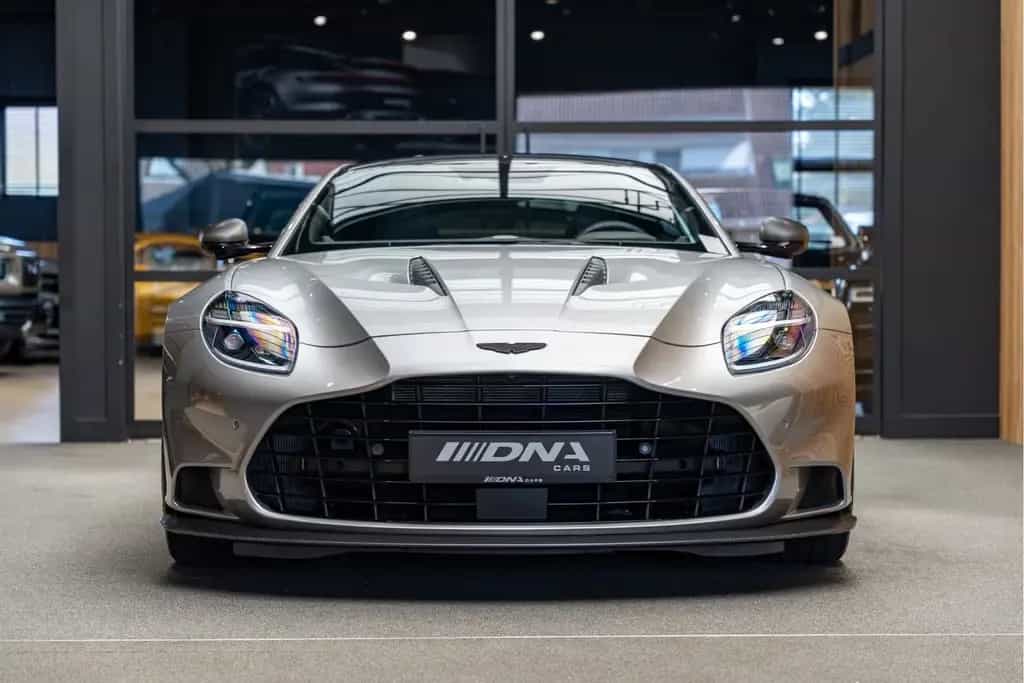 Aston Martin Vanquish V12 Carbon Keramisch 6.0 V12 Forest Gre 09/2024-photo-1
