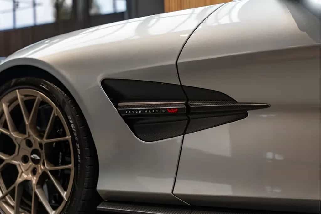 Aston Martin Vanquish V12 Carbon Keramisch 6.0 V12 Forest Gre 09/2024-photo-12