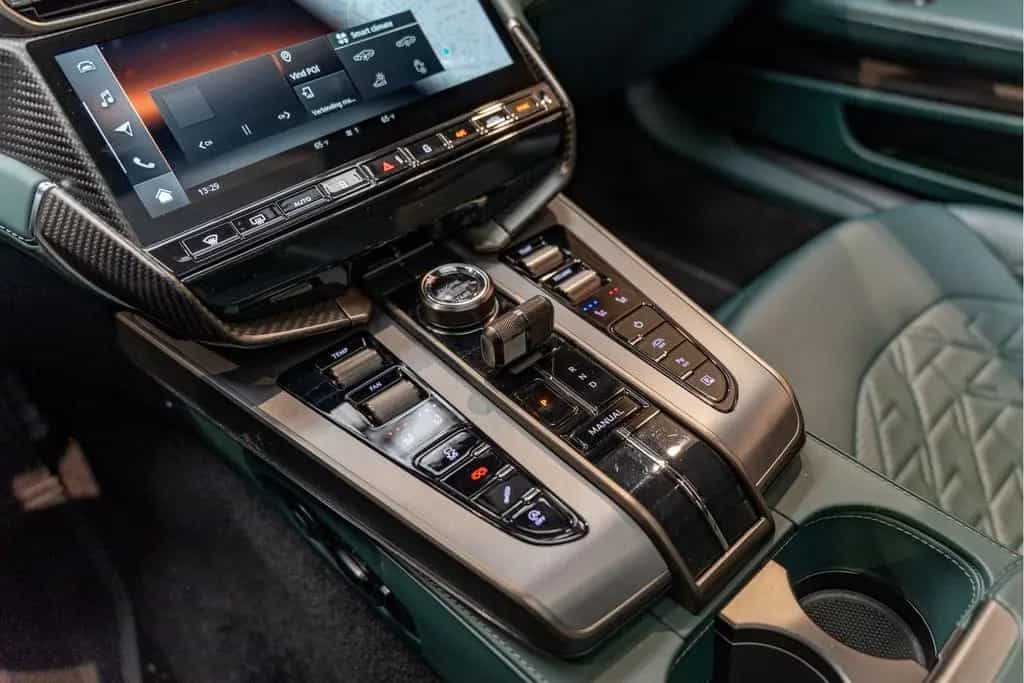 Aston Martin Vanquish V12 Carbon Keramisch 6.0 V12 Forest Gre 09/2024-photo-37