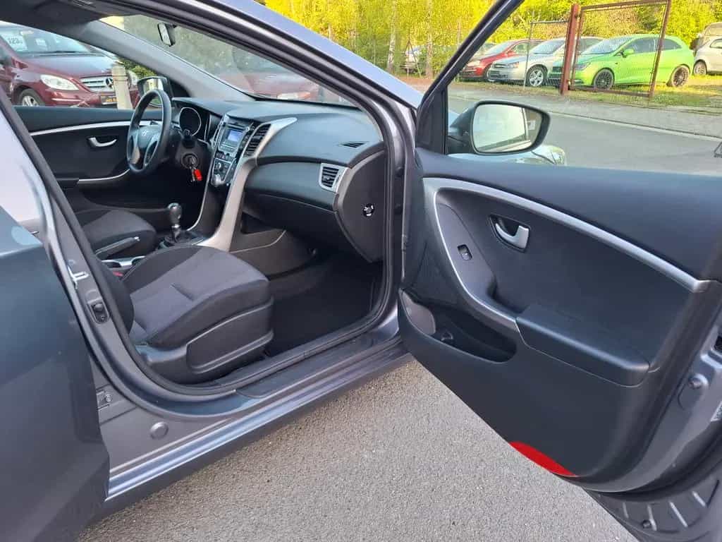 Hyundai i30 cw 1.6GDI  Style  *AHK  *HU/AU-NEU! 02/2015-photo-17