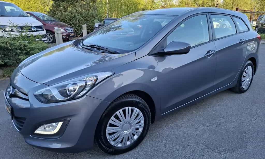 Hyundai i30 cw 1.6GDI  Style  *AHK  *HU/AU-NEU! 02/2015-photo-4