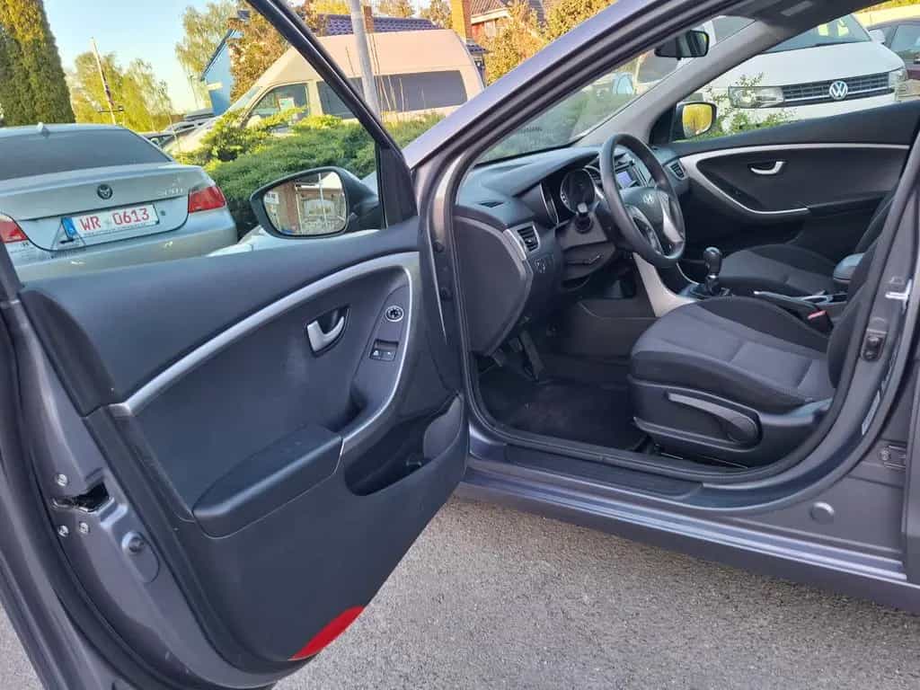 Hyundai i30 cw 1.6GDI  Style  *AHK  *HU/AU-NEU! 02/2015-photo-6