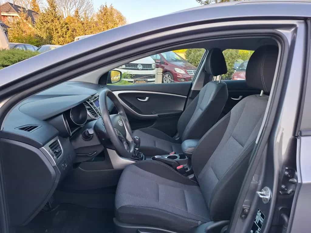 Hyundai i30 cw 1.6GDI  Style  *AHK  *HU/AU-NEU! 02/2015-photo-8