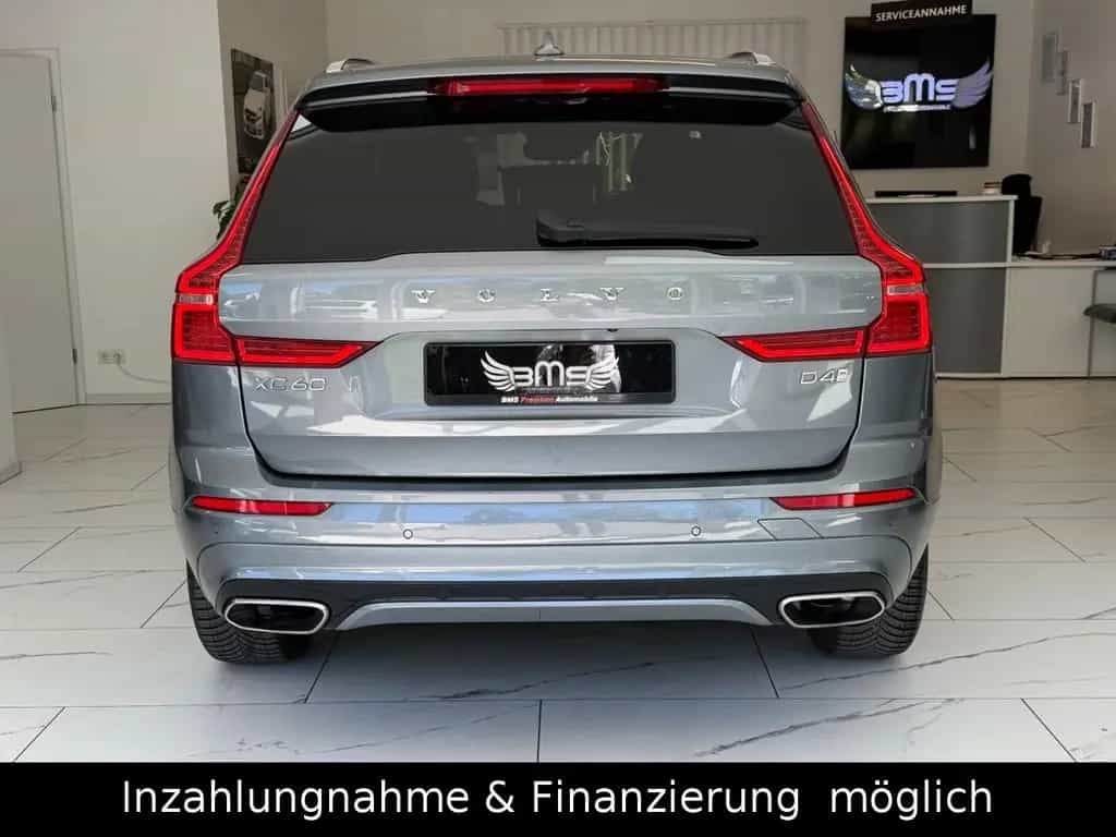 Volvo XC60 R Design Pano.AHK.Garantie 05.2027 12/2018-photo-6