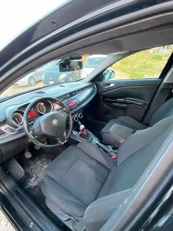 Alfa Romeo Giulietta 2.0 JTDm-2 170 CV Progressi 05/2011-photo-4