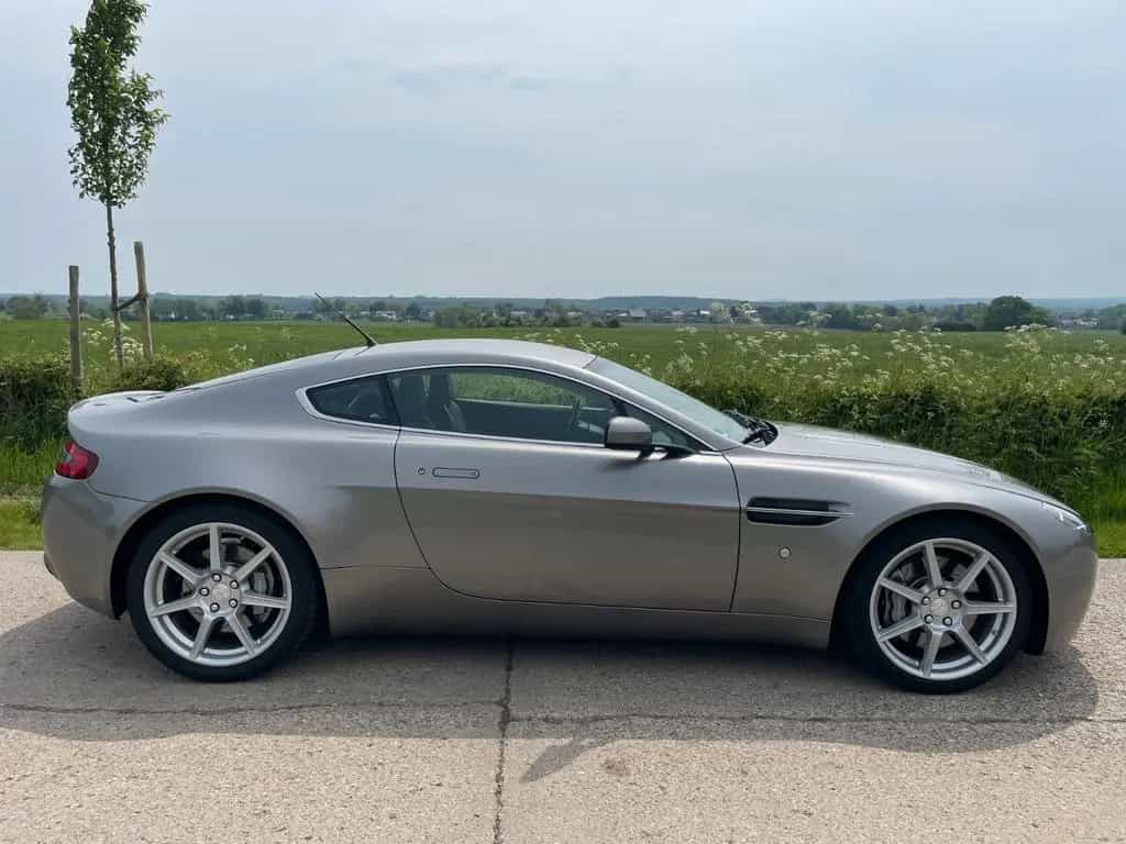 Aston Martin V8 Vantage 4.3l Coupe 09/2007-photo-1