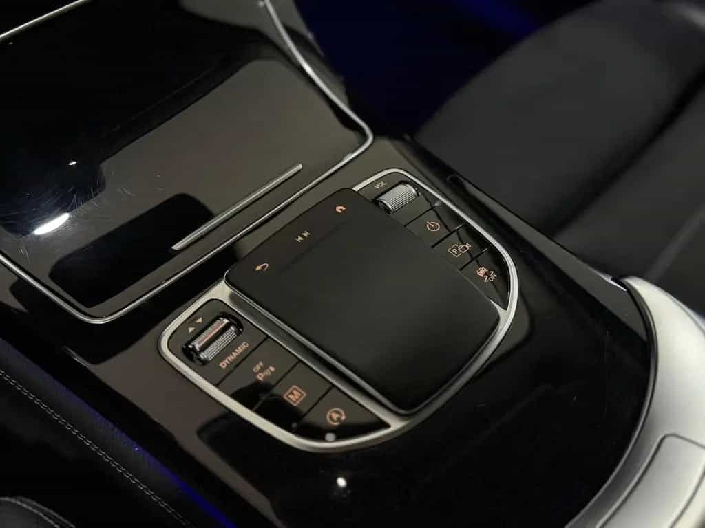 Mercedes-Benz GLC-Class 200 4M AMG INT.*PANO*LED*AHK*KAM*DISTR*AMBI* 05/2020-photo-28