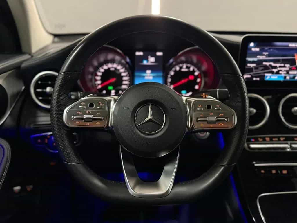 Mercedes-Benz GLC-Class 200 4M AMG INT.*PANO*LED*AHK*KAM*DISTR*AMBI* 05/2020-photo-30