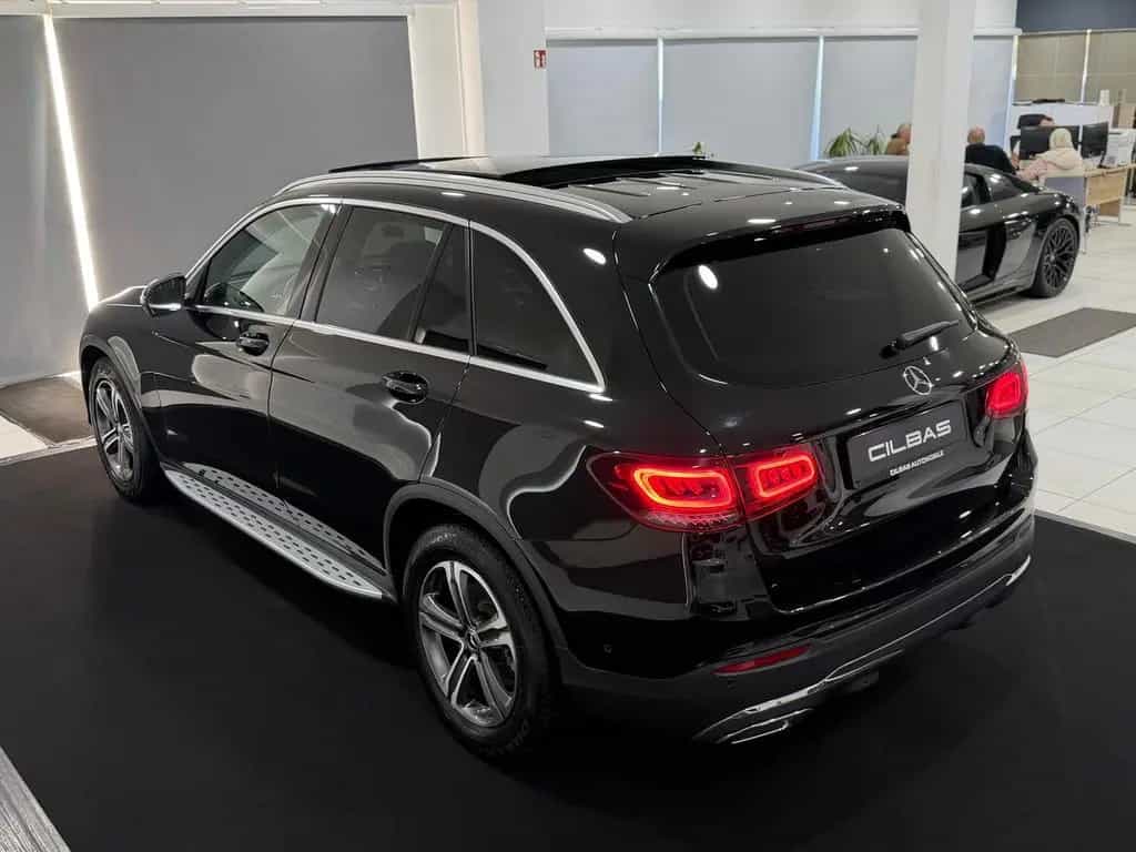 Mercedes-Benz GLC-Class 200 4M AMG INT.*PANO*LED*AHK*KAM*DISTR*AMBI* 05/2020-photo-9