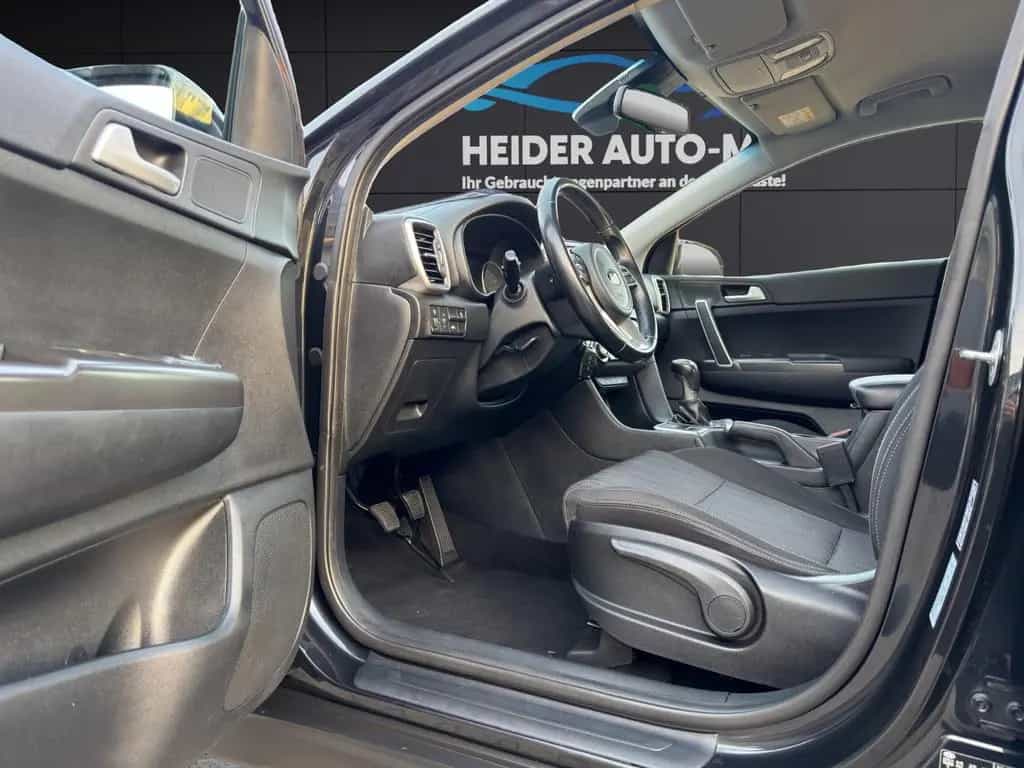 Kia Sportage 1.6 GDI NAVI|TEMPOMAT|KAMERA|SHZ|AHK 11/2018-photo-9