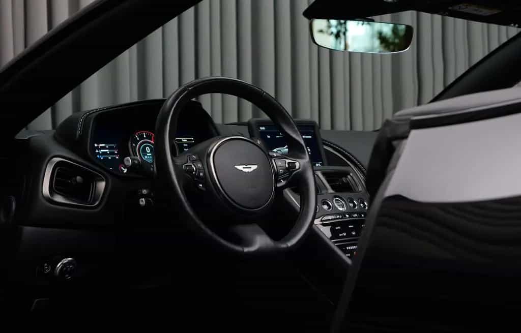 Aston Martin DB11 4.0 V8 Volante 10/2019-photo-4