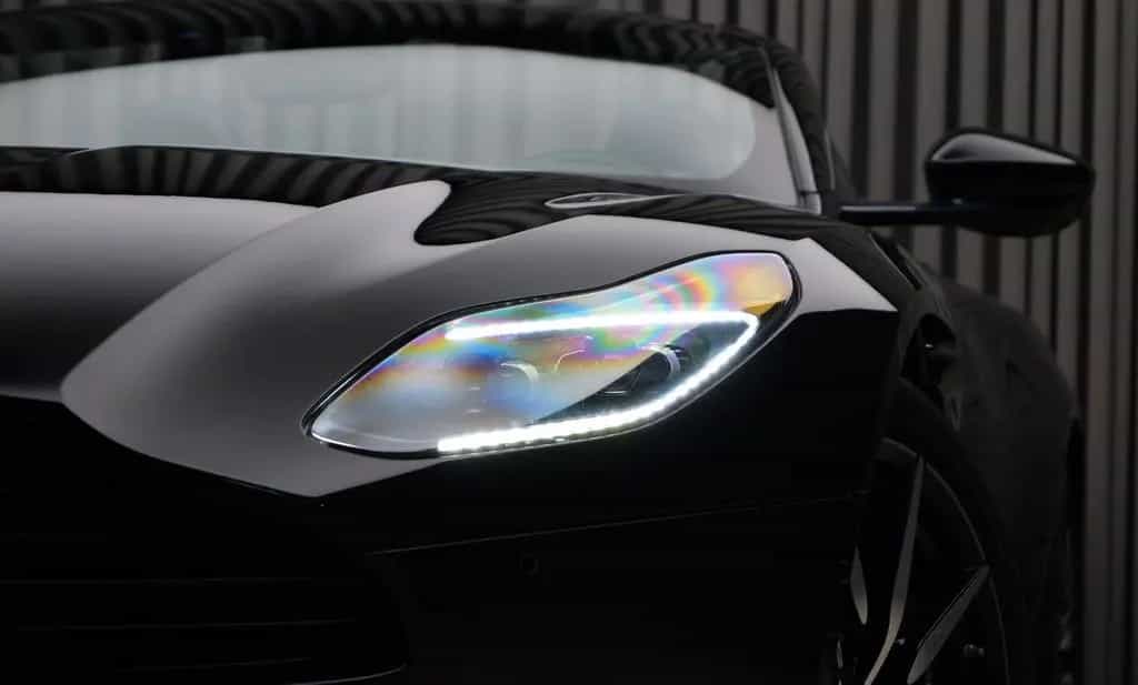 Aston Martin DB11 4.0 V8 Volante 10/2019-photo-5