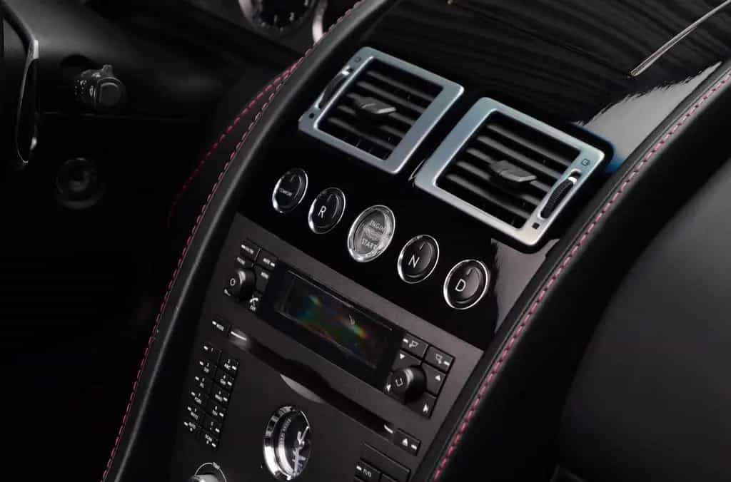 Aston Martin V8 Vantage Roadster 4.3l Sportshift 12/2007-photo-6