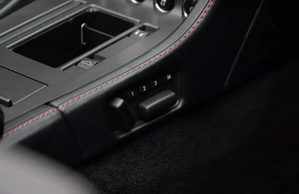 Aston Martin V8 Vantage Roadster 4.3l Sportshift 12/2007-photo-7