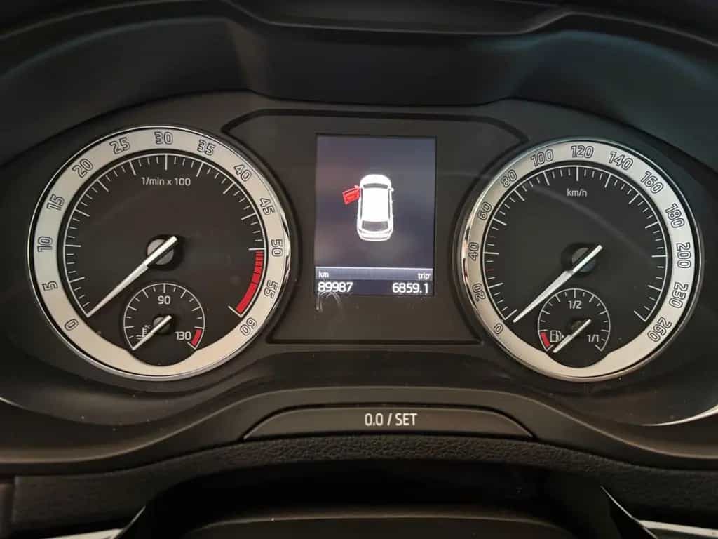 Skoda Karoq 2.0l TDI STYLE, Pano, Service, Winterrader 01/2020-photo-5