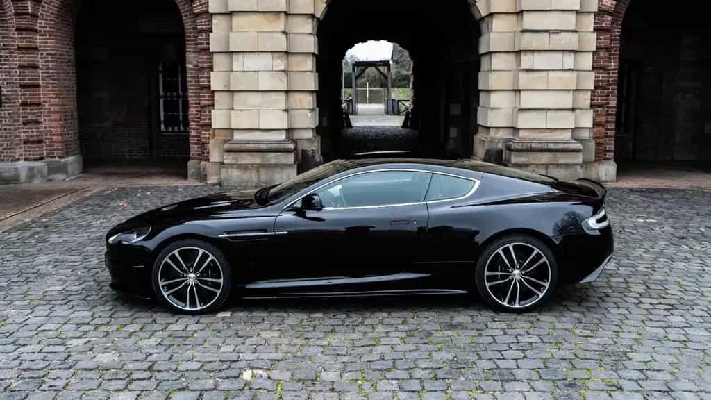 Aston Martin DBS 6.0 Carbon Black V12 Topzustand Dt. Fahrzeug 08/2011-photo-0