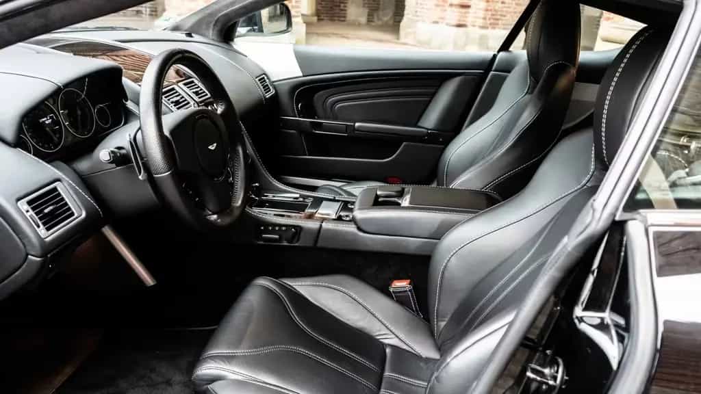 Aston Martin DBS 6.0 Carbon Black V12 Topzustand Dt. Fahrzeug 08/2011-photo-4
