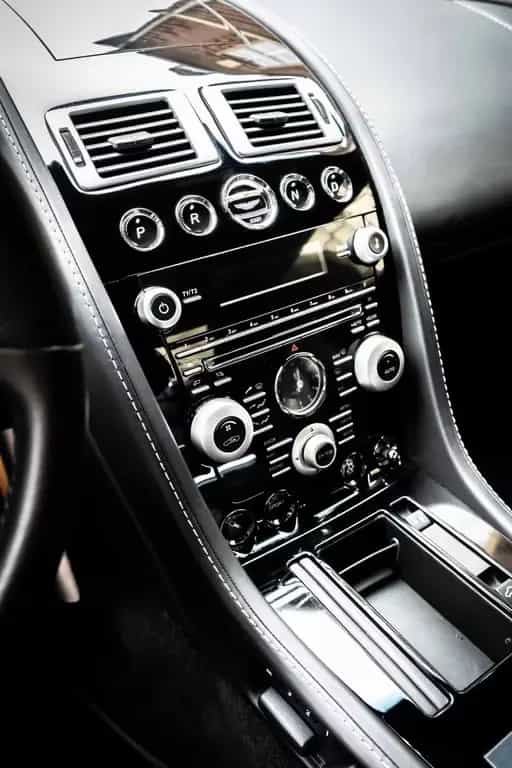 Aston Martin DBS 6.0 Carbon Black V12 Topzustand Dt. Fahrzeug 08/2011-photo-5