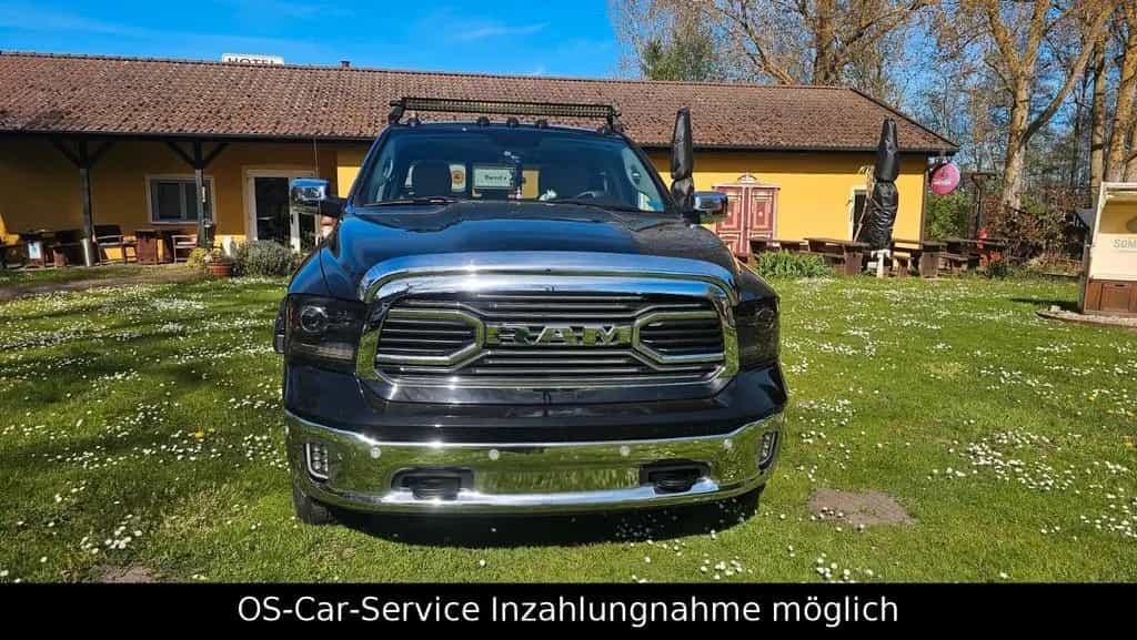 Dodge RAM Laramie+RamBox+SHZ+LHZ+Luft+AHK+Led+R-Cam 06/2015-photo-1