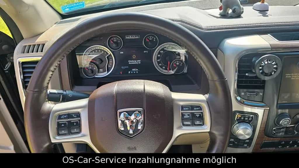 Dodge RAM Laramie+RamBox+SHZ+LHZ+Luft+AHK+Led+R-Cam 06/2015-photo-13